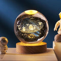 Luminária Universe 3D com Base de Madeira - Incrível para seu ambiente